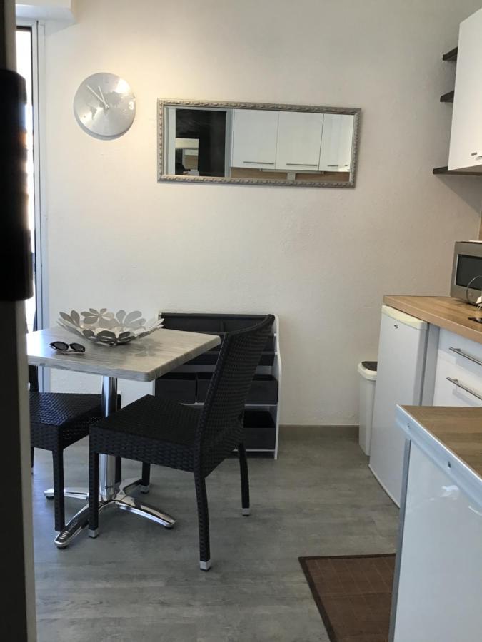 Studio moderne classe 2 dans marina proche mer et etang - lit wifi fibre et parking privé Sète Eksteriør billede