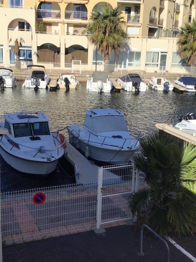 Studio moderne classe 2 dans marina proche mer et etang - lit wifi fibre et parking privé Sète Eksteriør billede